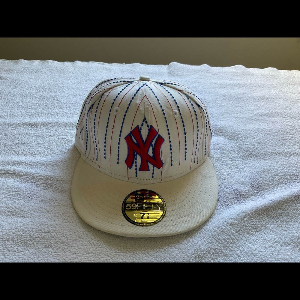 New York Yankees red white and blue cap like new - let’s go Yankees